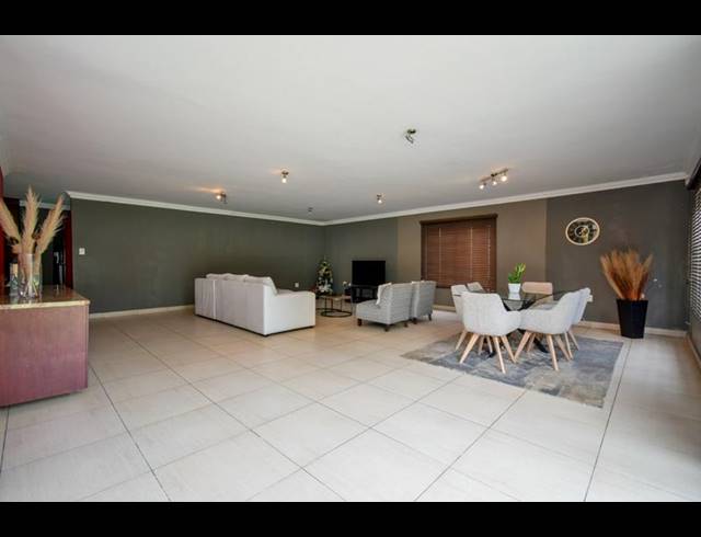 5 BEDROOM HOUSE FOR SALE IN GEZINA